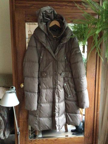Dames winterjas, DYVV van Vuuren taupe luxueus mt 38/40. beschikbaar voor biedingen