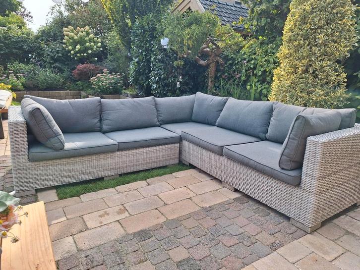 Nog zeer mooie Wicker loungebank van Intratuin,  5 persoons, Tuin en Terras, Tuinsets en Loungesets, Zo goed als nieuw, Wicker