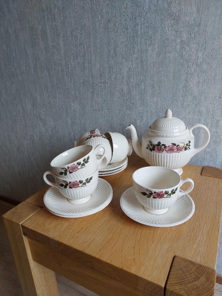 serviesgoed Wedgewood Briar Rose, Ophalen, Zo goed als nieuw, Wedgwood, Aardewerk