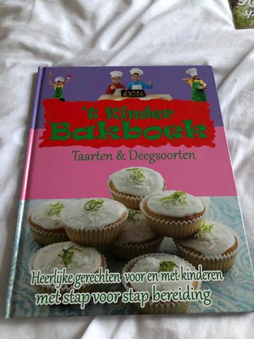 Kinder Bakboek - Taarten & Deegsoorten beschikbaar voor biedingen