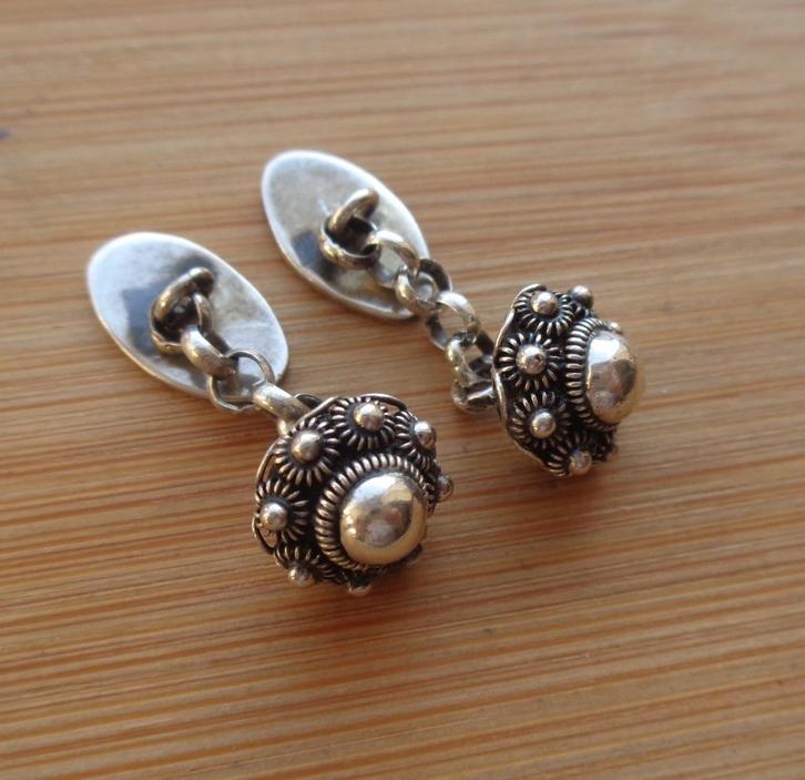 antiek zilveren Zeeuse knop manchetten [025], Sieraden, Tassen en Uiterlijk, Antieke sieraden, Manchetknopen, Zilver, Verzenden