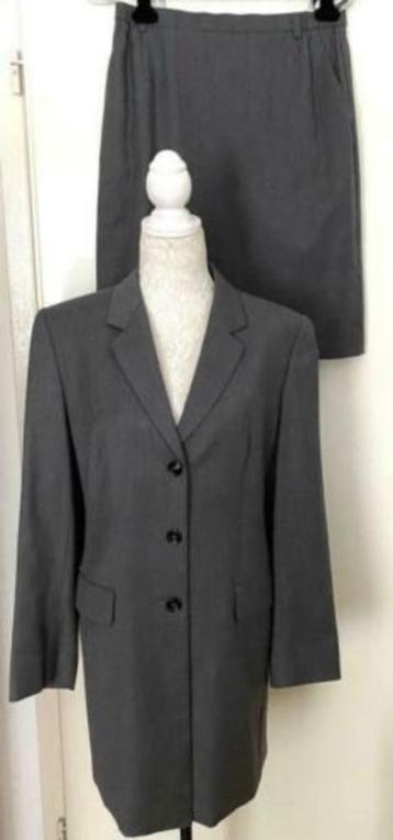 Unito lang colbert met bijpassende rok maat 42 [DM] beschikbaar voor biedingen