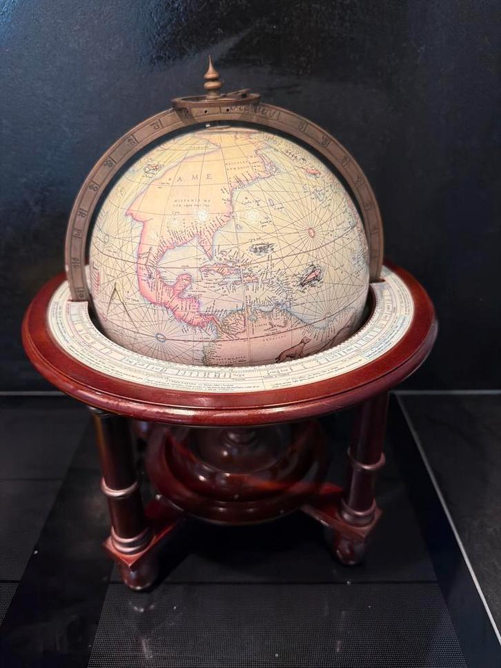 Antieke Globe op Houten Standaard, Huis en Inrichting, Woonaccessoires | Wereldbollen, Gebruikt, Ophalen of Verzenden