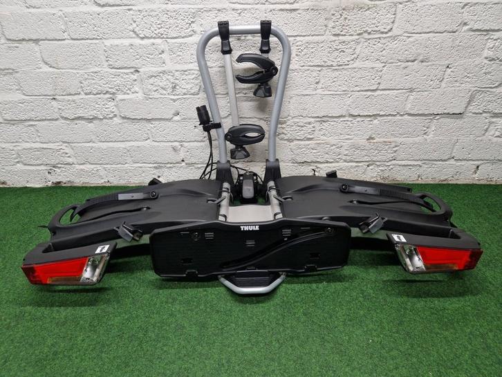 Nette Thule EasyFold fietsendrager voor 2 E-bikes 60KG, Auto diversen, Fietsendragers, Zo goed als nieuw, Trekhaakdrager, 2 fietsen