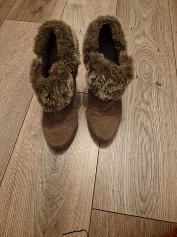 Graceland Pumps met nepbont - Zo goed als nieuw! beschikbaar voor biedingen