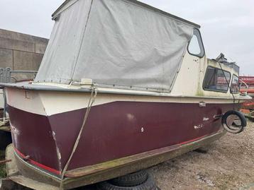 Stalen boot - Consoleboot en visboot (2x) beschikbaar voor biedingen