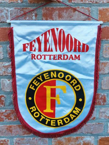 Feyenoord Rotterdam 1980s prachtig uniek vintage voetbalvaan beschikbaar voor biedingen