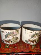 Twee prachtige Chinese porseleinen mokken, Verzenden