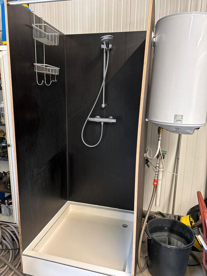 Complete Douchecabine met Boiler, Huis en Inrichting, Badkamer | Complete badkamers, Zo goed als nieuw, Met douche, Ophalen