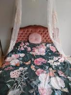 Mooi oudroze gecappitoneerd bed 1,40, 190 cm of minder, Stof, 140 cm, Zo goed als nieuw