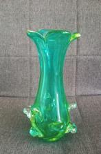 Vintage uranium murano glazen vaas groen 23 cm, Antiek en Kunst, Ophalen of Verzenden