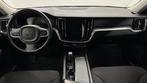 Volvo V60 2.0 B4 Momentum Business TREKHAAK CARPLAY ECC NAVI, Auto's, Stof, 4 cilinders, 1634 kg, Wit