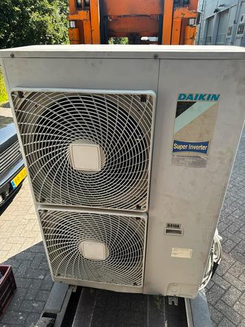 Zware airco’s die ook kunnen verwarmen beschikbaar voor biedingen