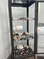 Stenen verzameling met vitrinekast, Ophalen, Nieuw