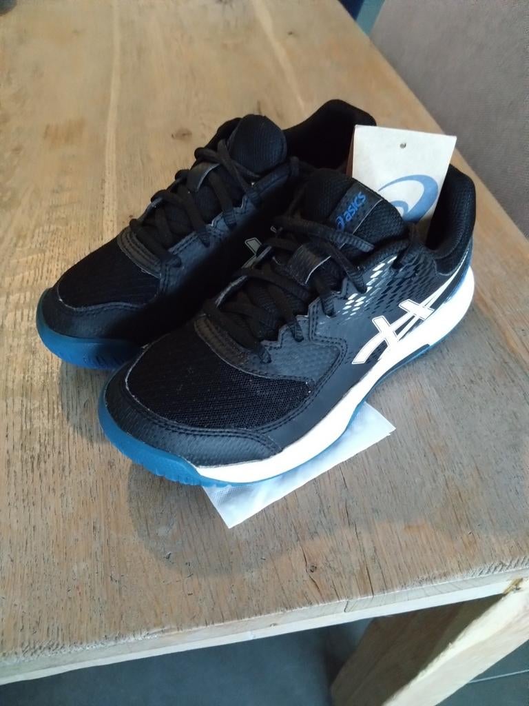 Asics Tennisschoenen Maat 35,5, Sport en Fitness, Tennis, L00, Schoenen, Zo goed als nieuw, Ophalen