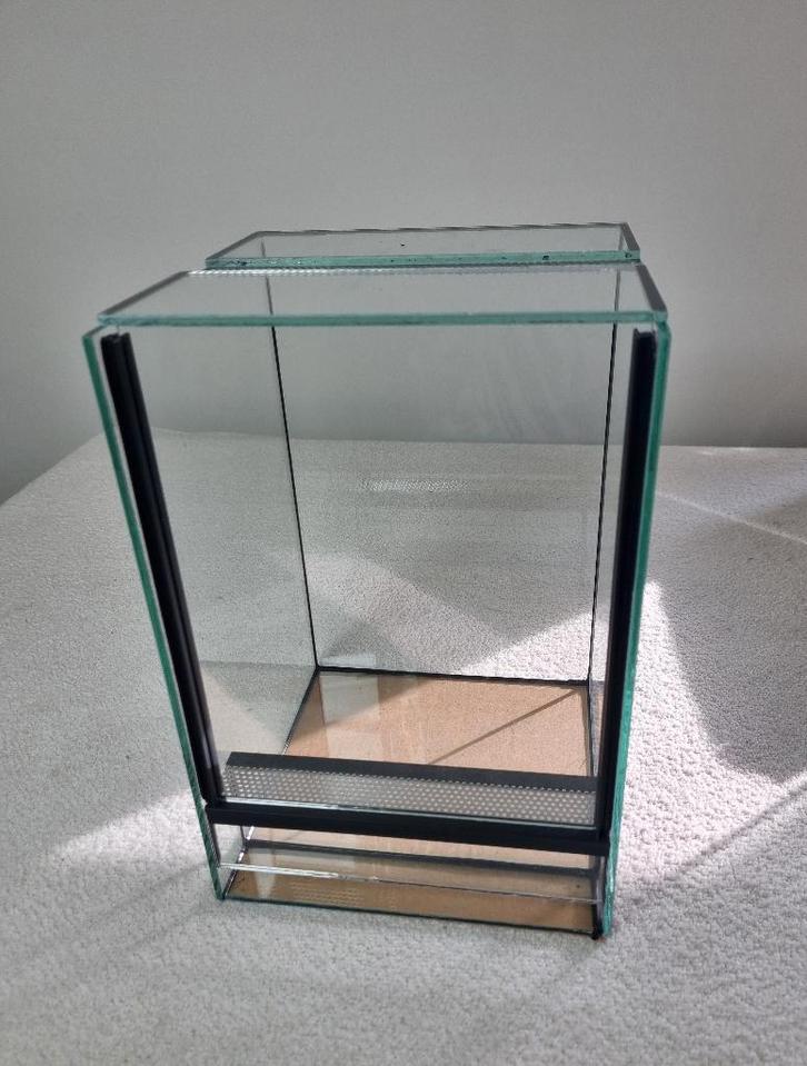 Nieuwe Terrarium 20x20x30 verkoop!, Dieren en Toebehoren, Reptielen en Amfibieën | Toebehoren, Nieuw, Ophalen of Verzenden