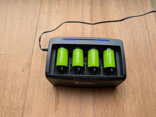 VARTA Universele Lader + 4x Amazon Basics C-batterijen, Audio, Tv en Foto, Accu's en Batterijen, Gebruikt, Oplaadbaar, Ophalen of Verzenden