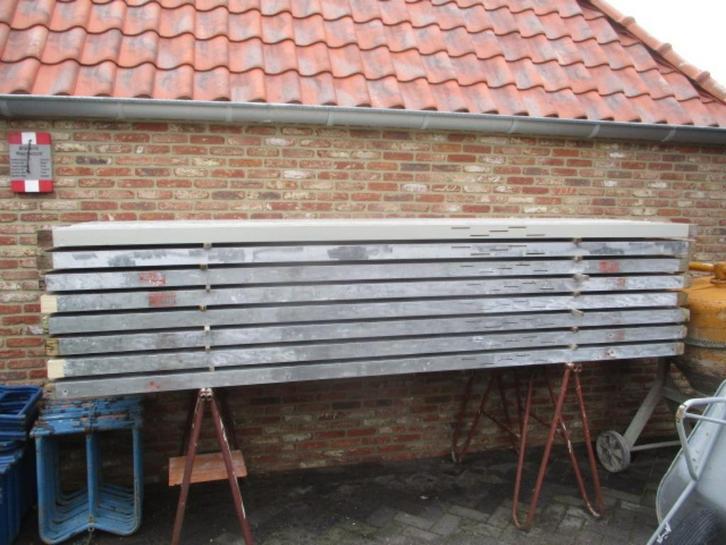 metselprofiel*houten metselprofielen*aluminium metselprofiel, Doe-het-zelf en Verbouw, Overige Doe-het-zelf en Verbouw, Zo goed als nieuw