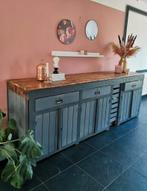 Gigantische prachtige robuuste zware kast dressoir werkbank, Ophalen, Zo goed als nieuw, 25 tot 50 cm
