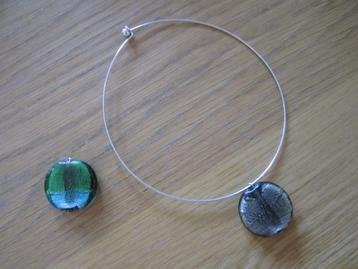 ketting / choker met verwisselbare hangers beschikbaar voor biedingen
