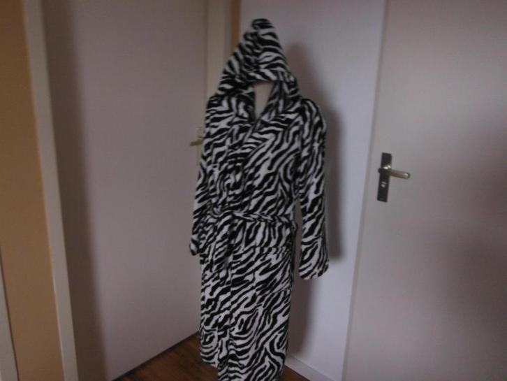 zebra fleece badjas met capuchon SOHO, mt 158 / 164, Kinderen en Baby's, Kinderkleding | Maat 158, Zo goed als nieuw, Meisje, Nacht- of Onderkleding