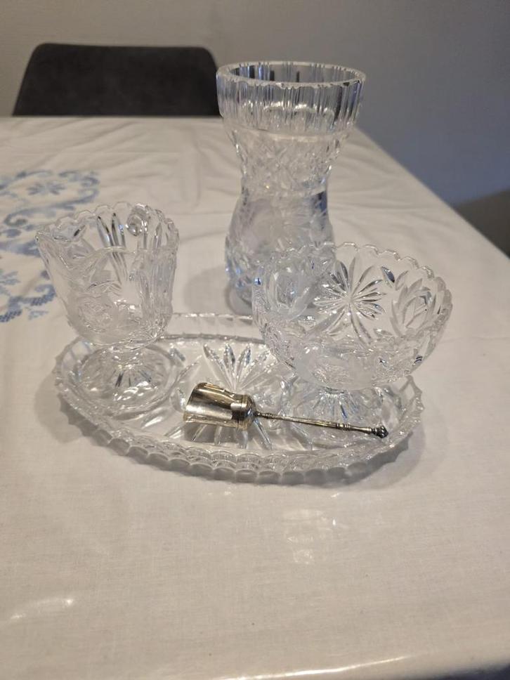 Mooi kristallen roomstel, vaasje en verzilverde suikerschep, Antiek en Kunst, Antiek | Glas en Kristal, Ophalen of Verzenden