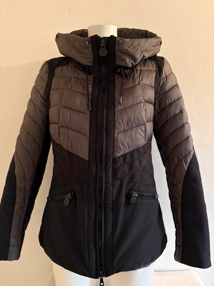 Creenstone jas mt 38, Kleding | Dames, Jassen | Winter, Zo goed als nieuw, Maat 38/40 (M), Zwart, Verzenden