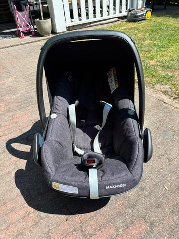 Maxi Cosi Pebble Pro i-size beschikbaar voor biedingen