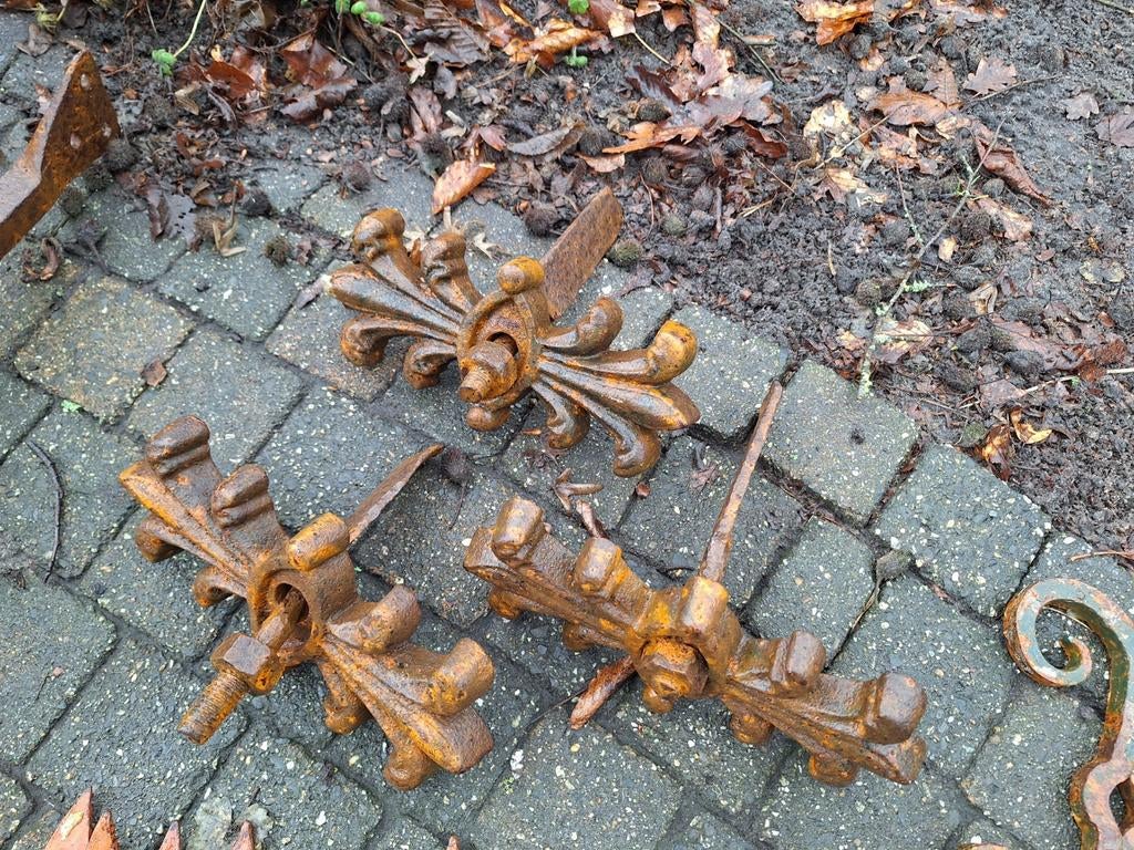 Oude Muurankers gietijzeren, Ophalen of Verzenden