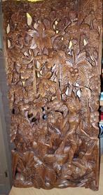 Indonesisch houten Wandpaneel met Uitgesneden Figuren, Ophalen