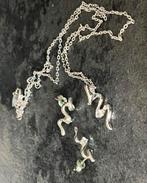 Ketting met bijbehorende oorbellen. Zilverkleurige, Ophalen of Verzenden, Zo goed als nieuw, Zilver, Overige materialen