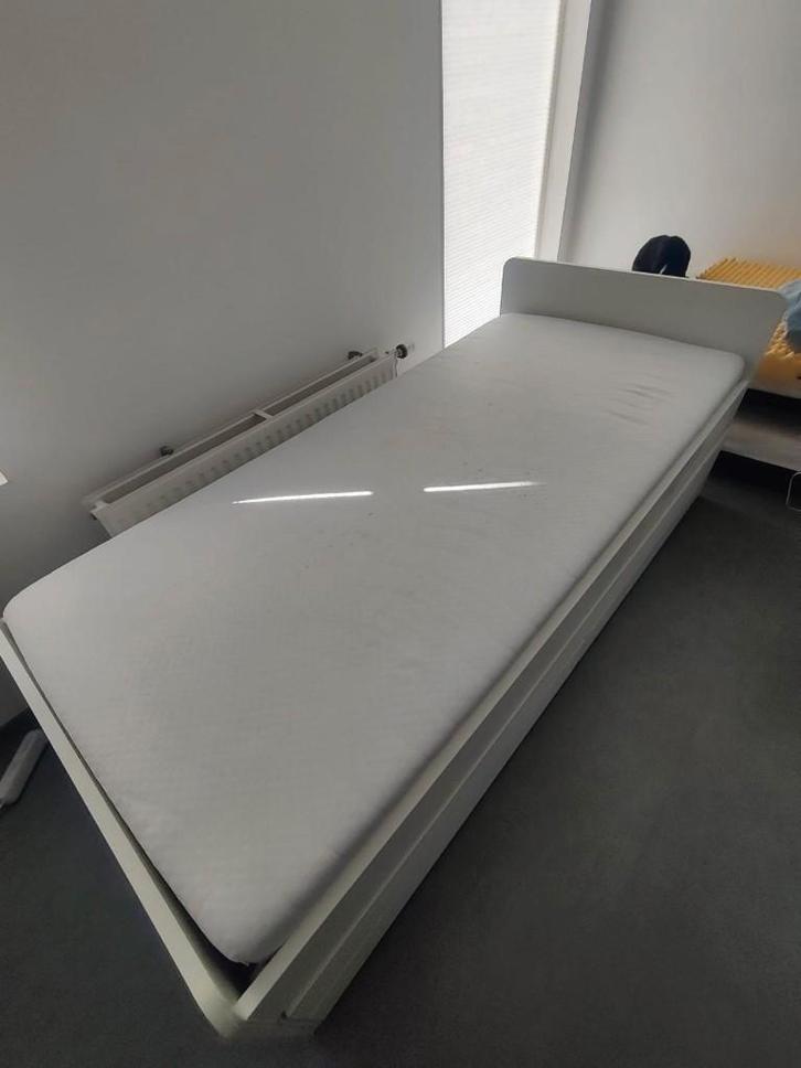 IKEA SLÄKT uitschuifbed, Huis en Inrichting, Slaapkamer | Bedden, Gebruikt, Eenpersoons, 90 cm, 200 cm, Hout, Wit, Ophalen
