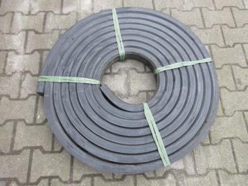 Rubber profiel 70 x 40 mm (prijs = p.m) beschikbaar voor biedingen