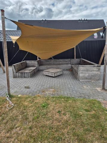 Tentdoek (eventueel met loungeset) beschikbaar voor biedingen