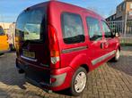 Rolstoelauto Renault Kangoo 1.2 16V 2006 Rood, Auto's, Renault, Voorwielaandrijving, Stof, 4 cilinders, Particulier