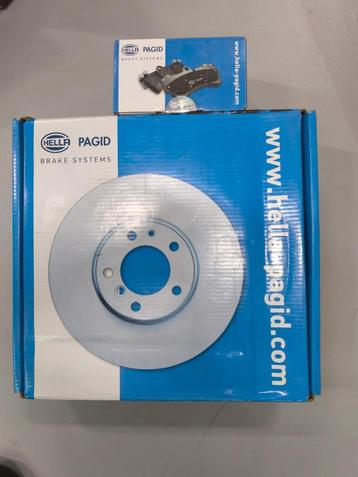 Hella Remschijven + Blokken Audi A4  A6 Q5  8DD 355 113-931  beschikbaar voor biedingen