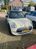 Mini 1.5 Cooper 5D AUT 2015 Wit, Auto's, Mini, 136 pk, Origineel Nederlands, Bruin, Particulier