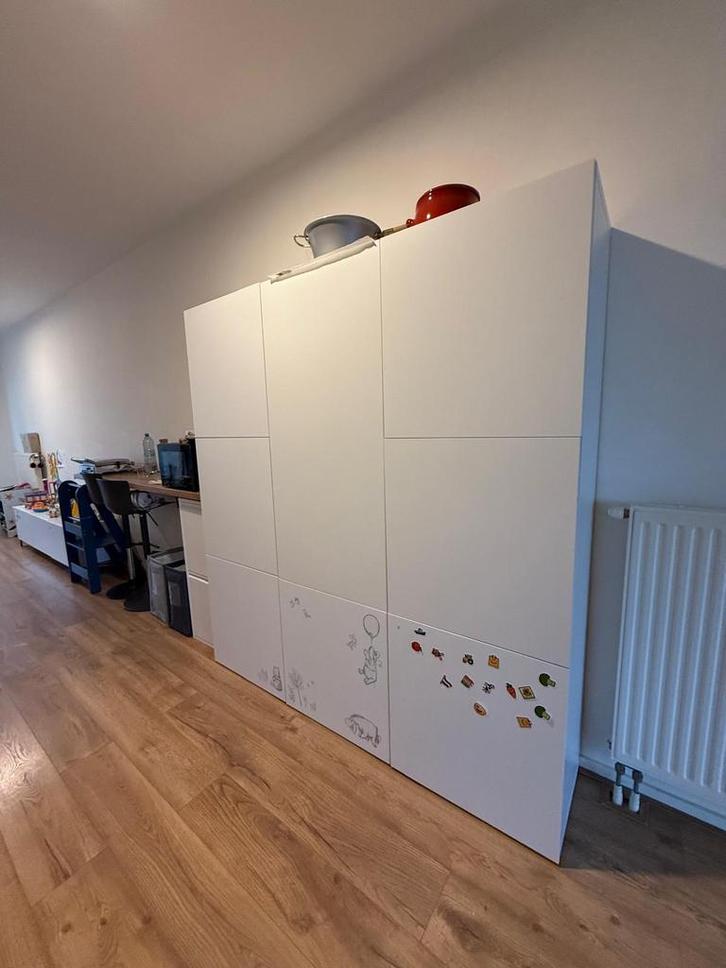 Grote kast ikea besta met 24 planken - Zo goed als nieuw!, Huis en Inrichting, Kasten | Kledingkasten, Zo goed als nieuw, 150 tot 200 cm