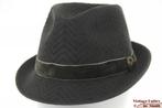 Vintage Gleufhoed Tonak Porthos donkergrijs vilt patroon 56, Kleding | Heren, Hoeden en Petten, Tonak - Porthos, Hoed, Ophalen of Verzenden