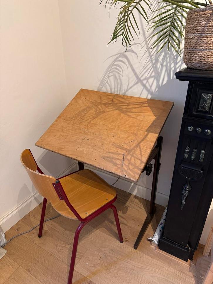 Vintage Tekentafel met Stoel - 6 Sets!, Doe-het-zelf en Verbouw, Tekentafels, Gebruikt, Minder dan 130 cm, Ophalen