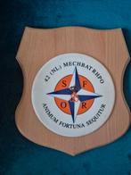 Wapenschild 42 (NL) MECHBAT RHPO SFOR, Ophalen of Verzenden, Landmacht, Nederland