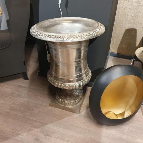 Pot/vaas zilver van Richmond Interiors, 80cm hoog, Huis en Inrichting, Woonaccessoires | Vazen, Nieuw, Overige kleuren, 75 cm of meer