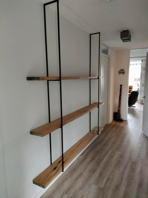 Wandrek, 2 stalen frames met 3 stevige eikenhouten planken, Huis en Inrichting, Woonaccessoires | Wandplanken en Boekenplanken
