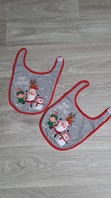 2 kerst slabbertjes.  beschikbaar voor biedingen