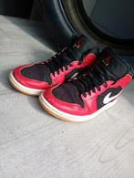 Nike Jordan one mid rood zwart maat 41, Zwart, Overige typen, Ophalen of Verzenden, Gedragen