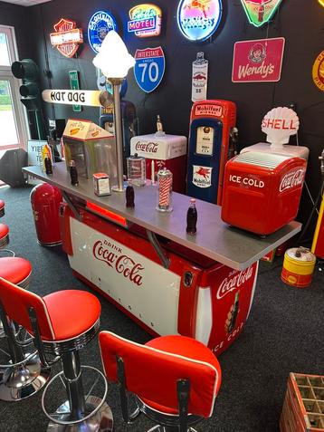 Unieke Amerikaanse 1950 Coca Cola Hot Dog verkoopstand beschikbaar voor biedingen