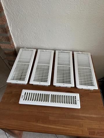 4x Bring wandrooster met hendel , ventilatie , verwarming . beschikbaar voor biedingen