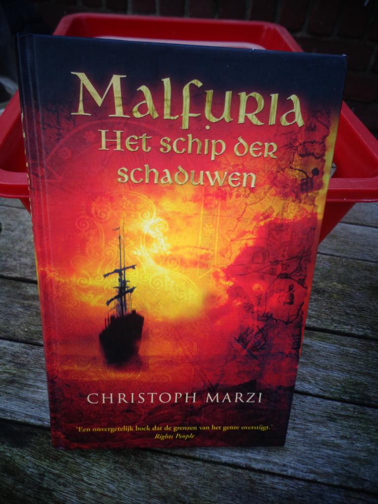 Malfuria - Het schip der schaduwen - Christoph Marzi - boek, Boeken, Ophalen of Verzenden, Gelezen