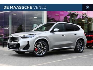 BMW iX1 eDrive20 M Sport / Trekhaak / Sportstoelen / Achteru beschikbaar voor biedingen