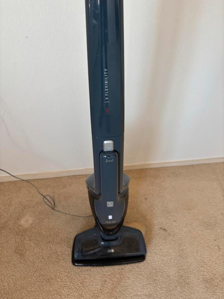 AEG CX7 Flexibilty Stofzuiger, Witgoed en Apparatuur, Stofzuigers, Gebruikt, Stofzuiger, 1200 tot 1600 watt, Reservoir, Ophalen